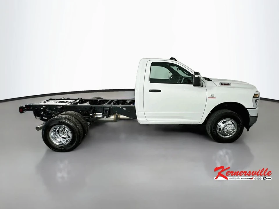 2026 Ram 3500 - Image 8 of 20