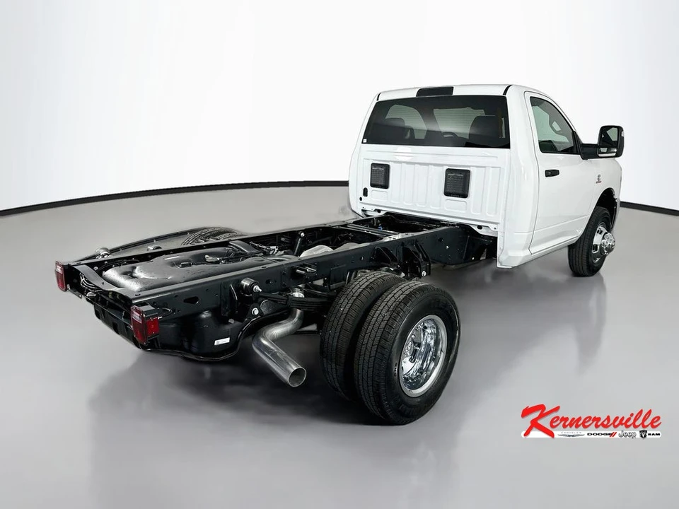 2026 Ram 3500 - Image 7 of 20