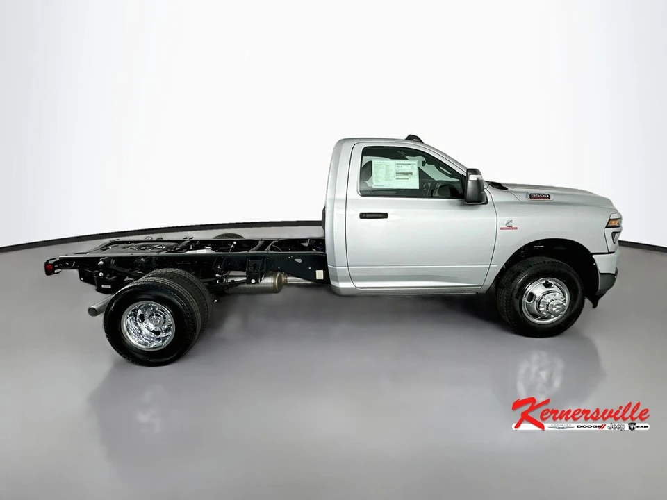 2026 Ram 3500 - Image 9 of 21