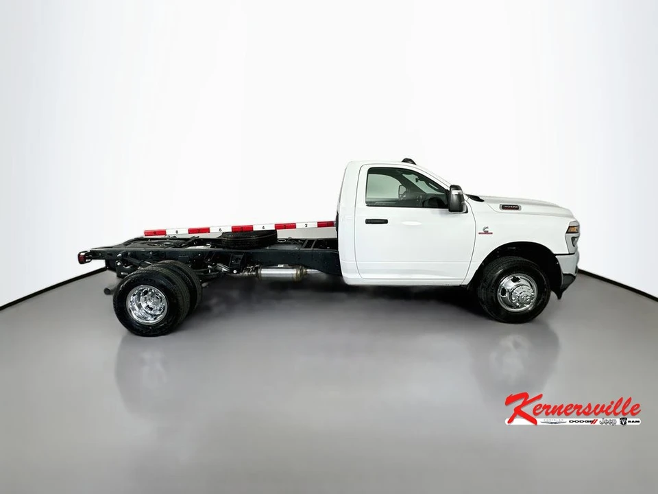 2026 Ram 3500 - Image 8 of 19
