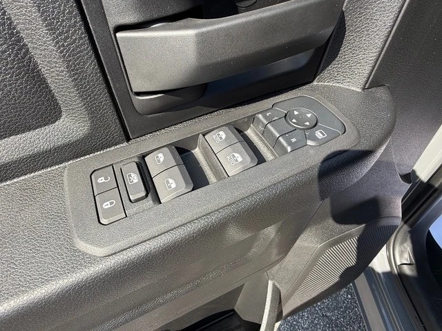 2026 Ram 3500 - Image 14 of 21