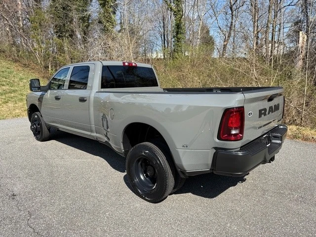 2026 Ram 3500 - Image 10 of 21
