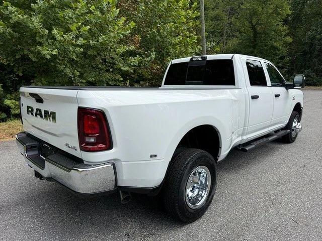 2026 Ram 3500 - Image 7 of 31