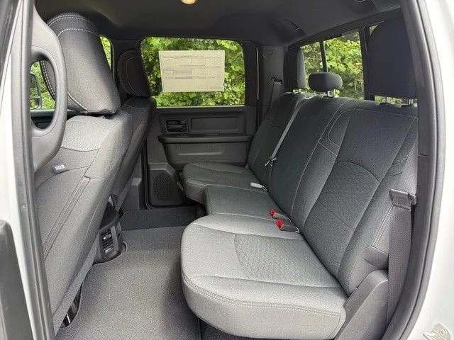 2026 Ram 3500 - Image 16 of 31