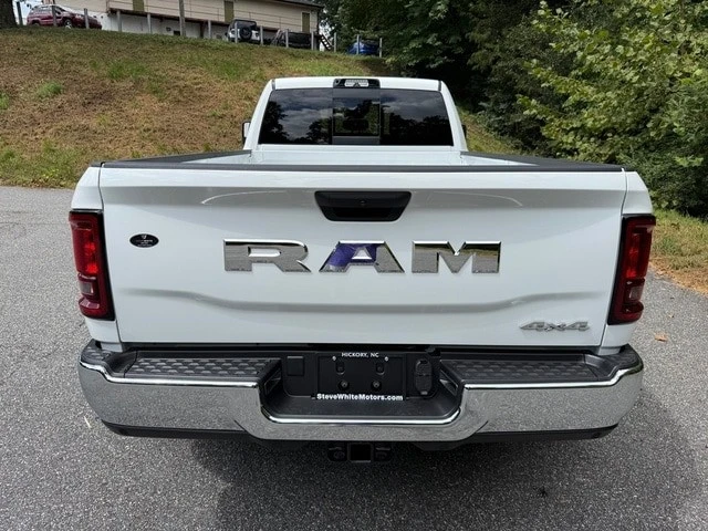 2026 Ram 3500 - Image 8 of 31