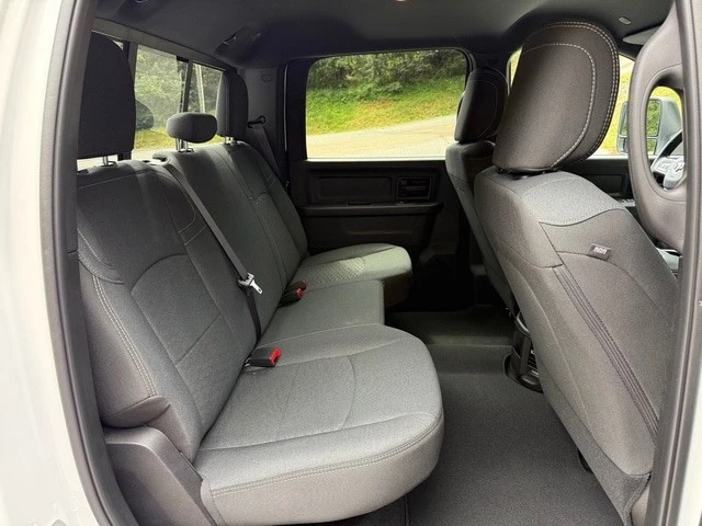2026 Ram 3500 - Image 17 of 31