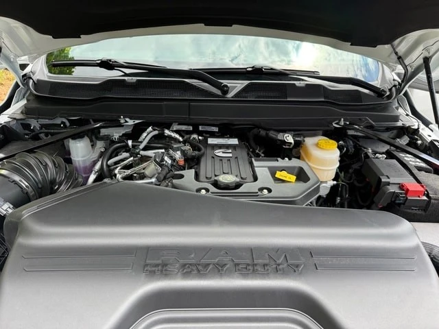 2026 Ram 3500 - Image 12 of 31
