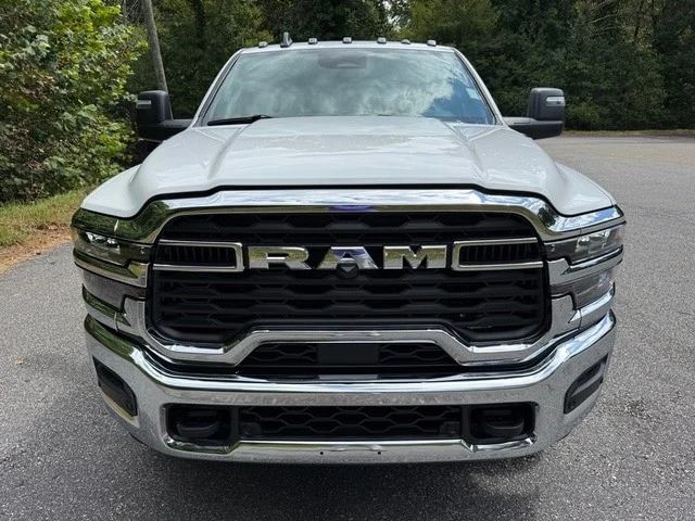 2026 Ram 3500 - Image 4 of 31