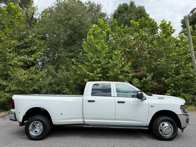 2026 Ram 3500 - Image 6 of 31