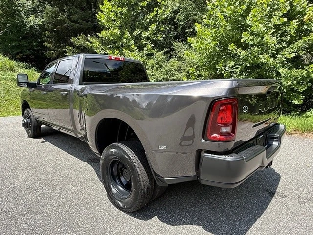 2026 Ram 3500 - Image 11 of 30