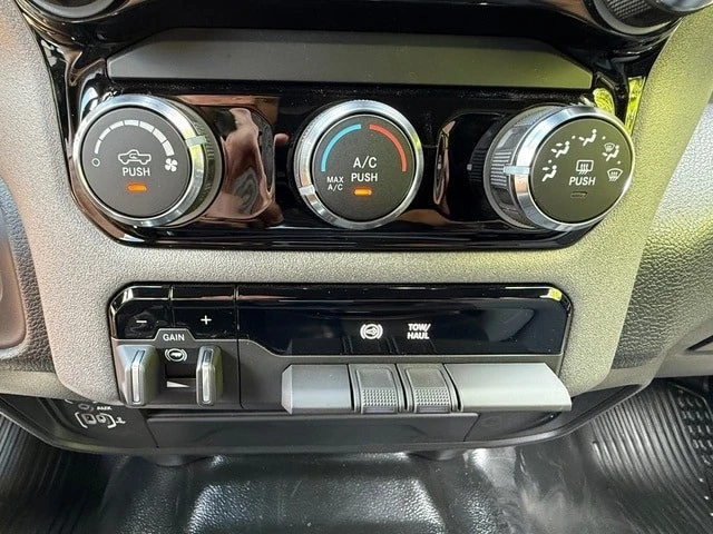 2026 Ram 3500 - Image 25 of 30