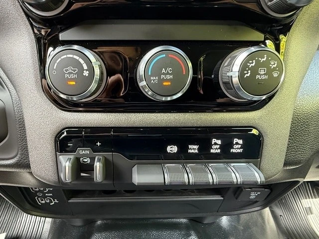 2026 Ram 3500 - Image 25 of 30