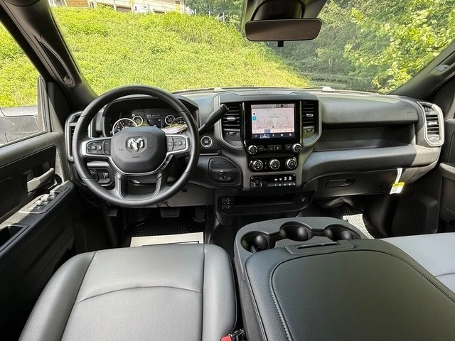 2026 Ram 3500 - Image 13 of 30