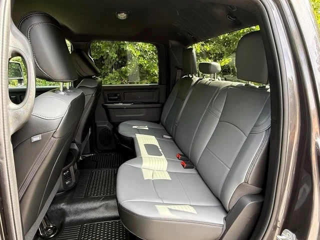 2026 Ram 3500 - Image 16 of 30