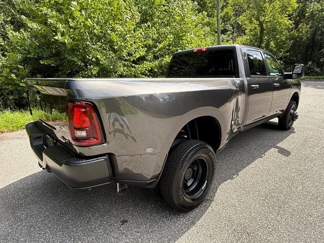 2026 Ram 3500 - Image 7 of 30