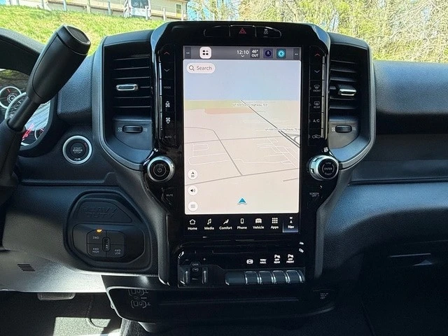 2026 Ram 3500 - Image 24 of 30