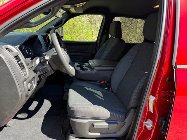 2026 Ram 3500 - Image 14 of 30