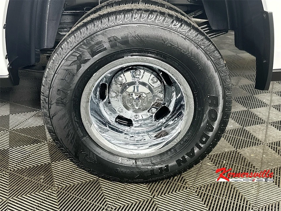 2026 Ram 3500 - Image 17 of 21