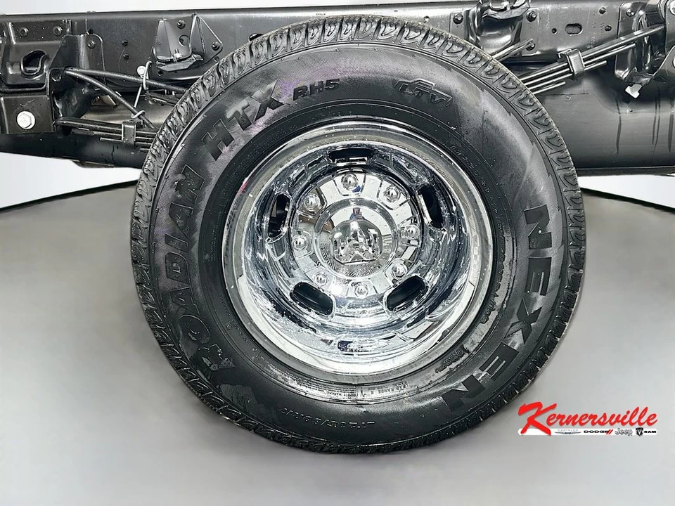 2026 Ram 3500 - Image 17 of 21