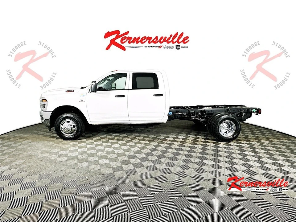 2026 Ram 3500 - Image 4 of 21