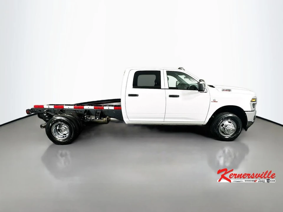 2026 Ram 3500 - Image 8 of 21