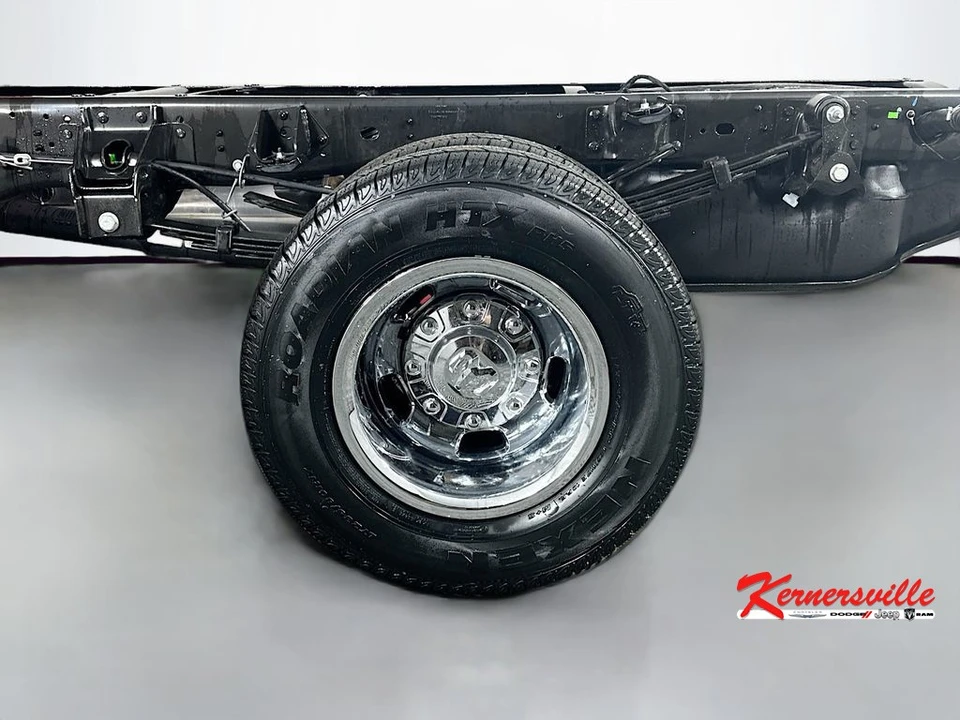 2026 Ram 3500 - Image 16 of 20