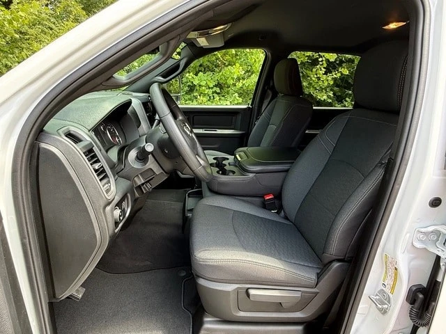 2026 Ram 3500 - Image 12 of 28