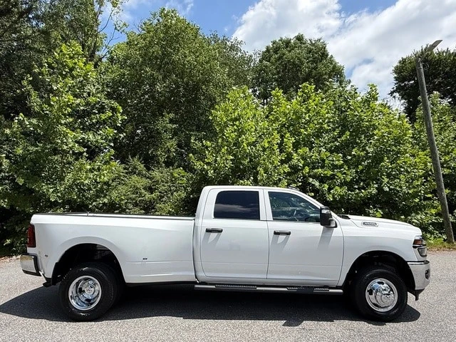 2026 Ram 3500 - Image 5 of 28