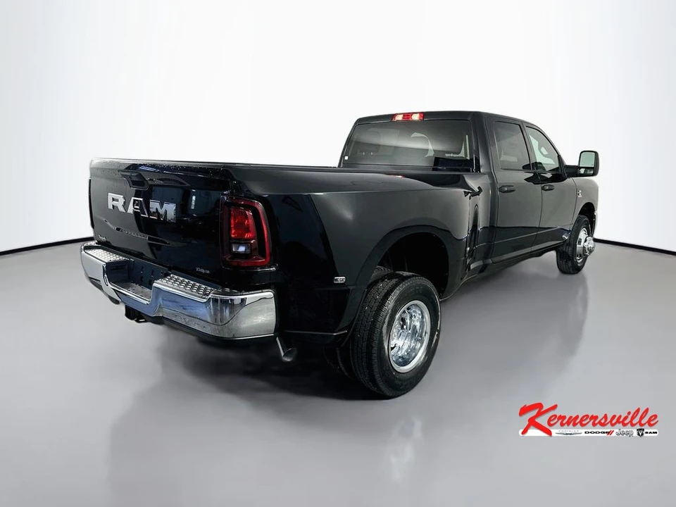 2026 Ram 3500 - Image 7 of 21