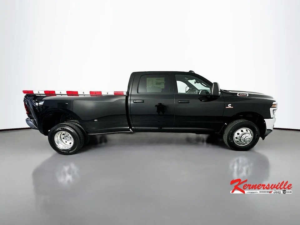2026 Ram 3500 - Image 8 of 21