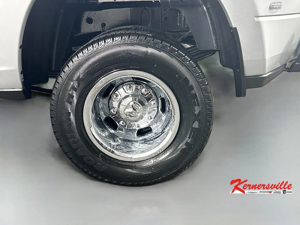 2026 Ram 3500 - Image 17 of 21