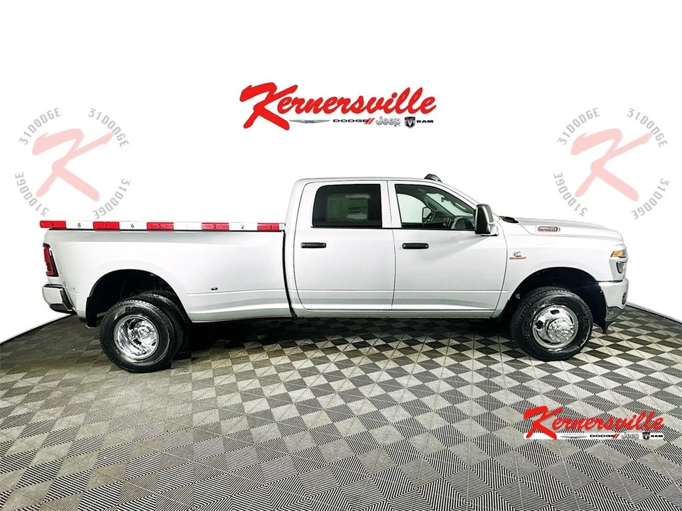 2026 Ram 3500 - Image 8 of 12