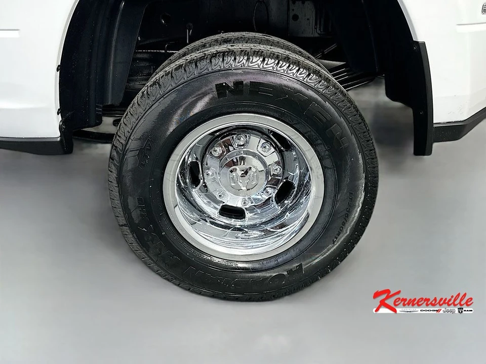 2026 Ram 3500 - Image 16 of 20