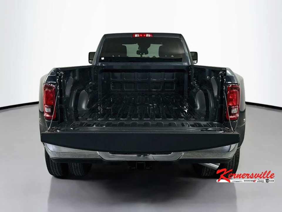 2026 Ram 3500 - Image 16 of 21