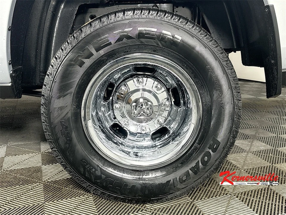 2026 Ram 3500 - Image 17 of 21