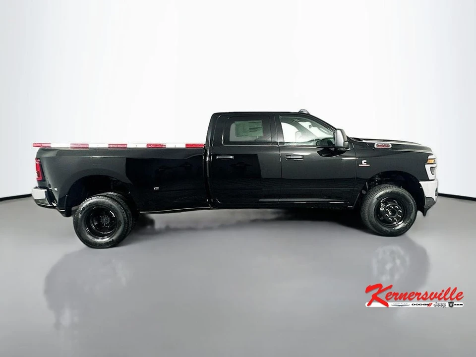 2026 Ram 3500 - Image 8 of 12