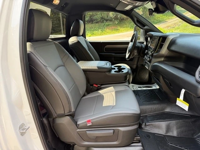 2026 Ram 3500 - Image 17 of 21