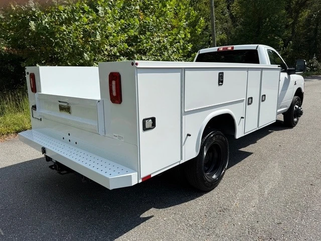 2026 Ram 3500 - Image 8 of 21