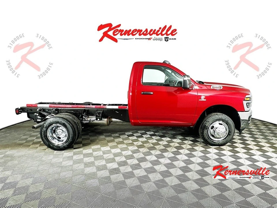 2026 Ram 3500 - Image 8 of 20
