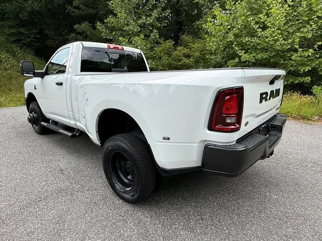 2026 Ram 3500 - Image 11 of 28