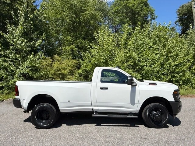 2026 Ram 3500 - Image 6 of 28