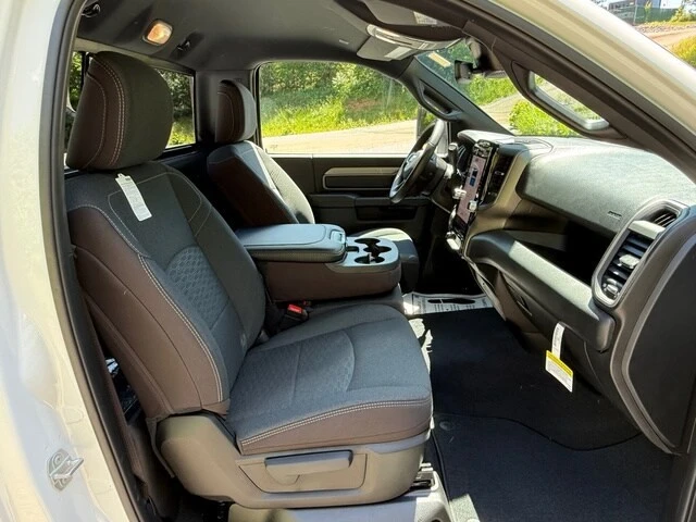2026 Ram 3500 - Image 16 of 28
