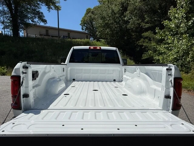 2026 Ram 3500 - Image 9 of 28