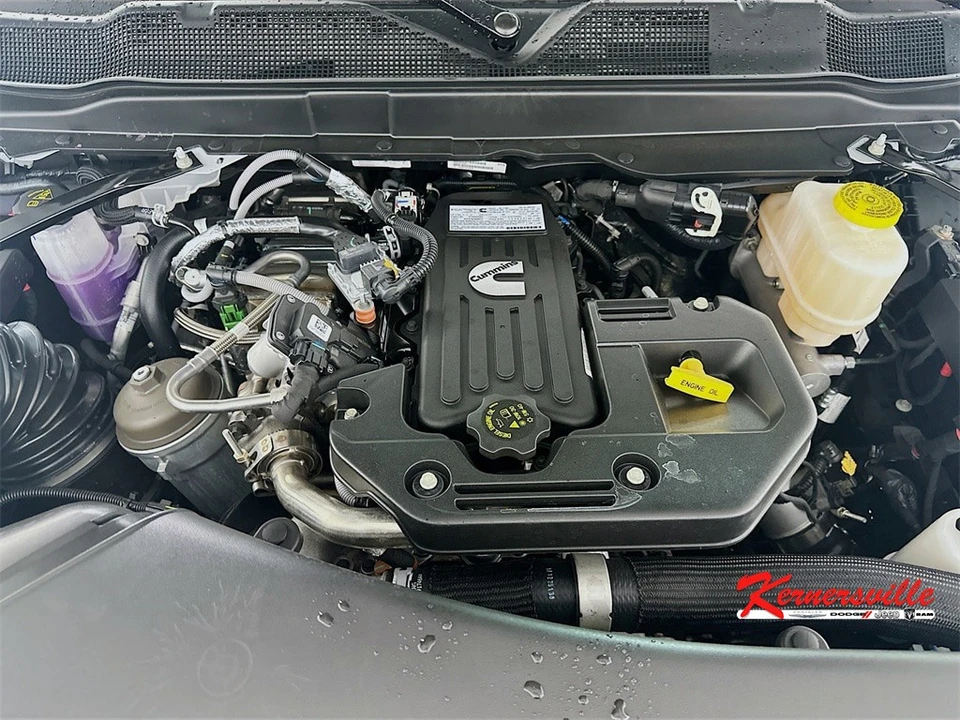 2026 Ram 4500 & 5500 - Image 17 of 20