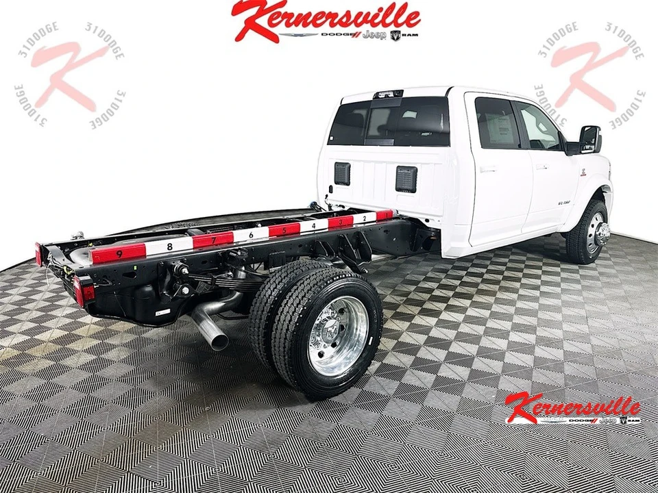 2026 Ram 4500 & 5500 - Image 7 of 12