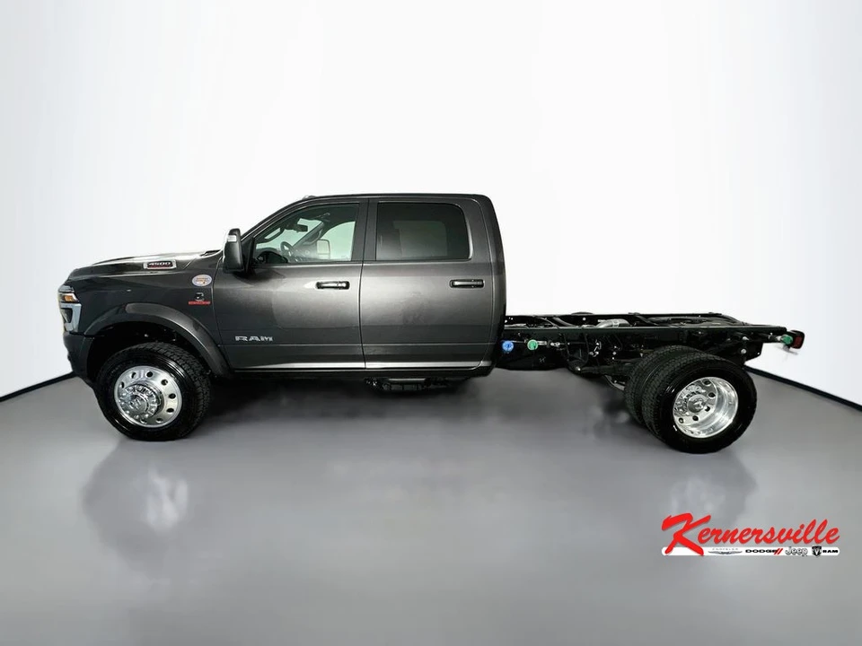 2026 Ram 4500 & 5500 - Image 4 of 21