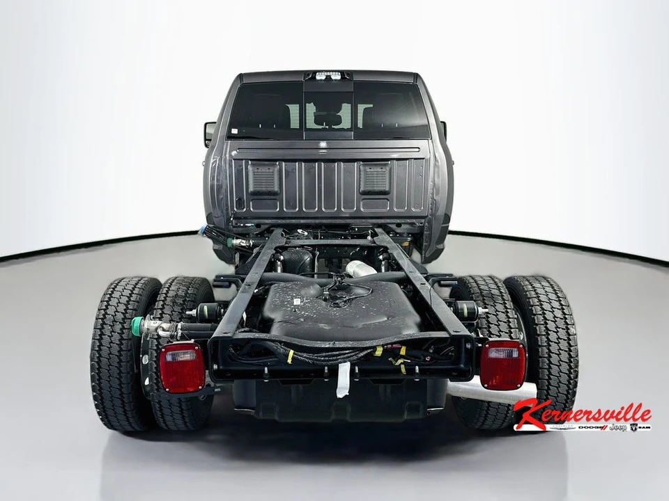 2026 Ram 4500 & 5500 - Image 6 of 21