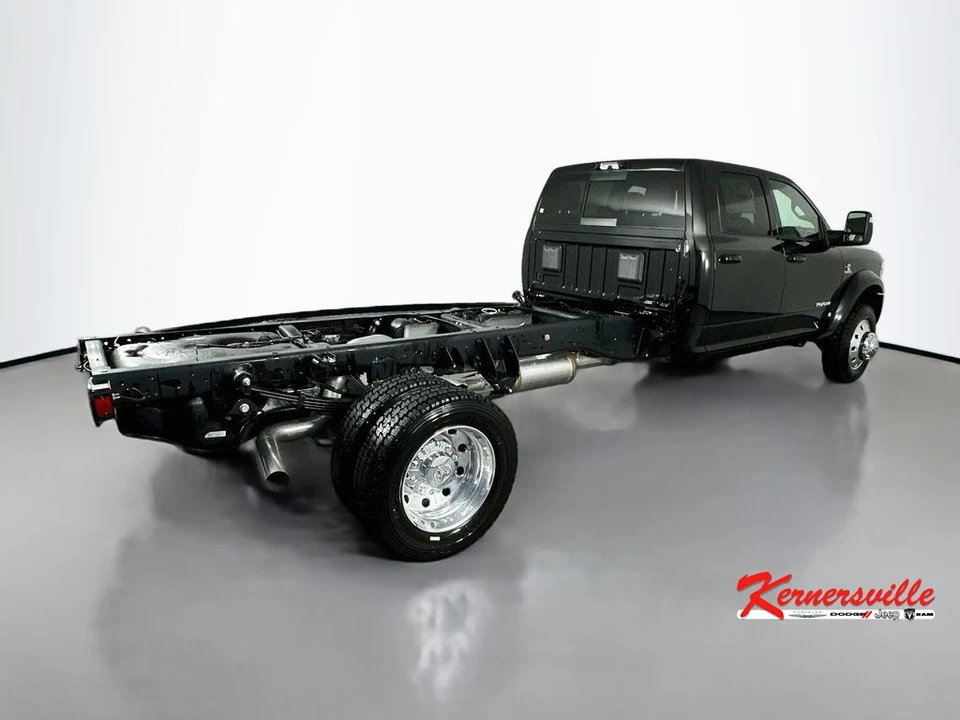2026 Ram 4500 & 5500 - Image 8 of 21
