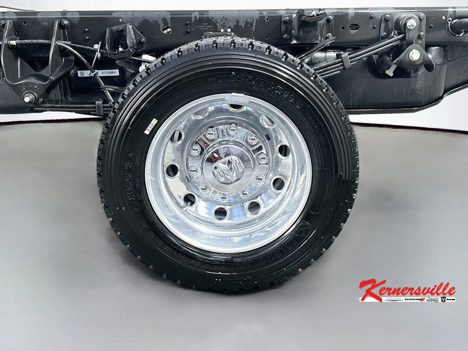 2026 Ram 4500 & 5500 - Image 16 of 21