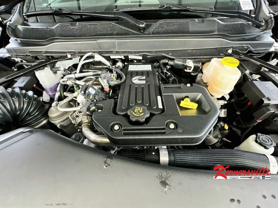 2026 Ram 4500 & 5500 - Image 17 of 21